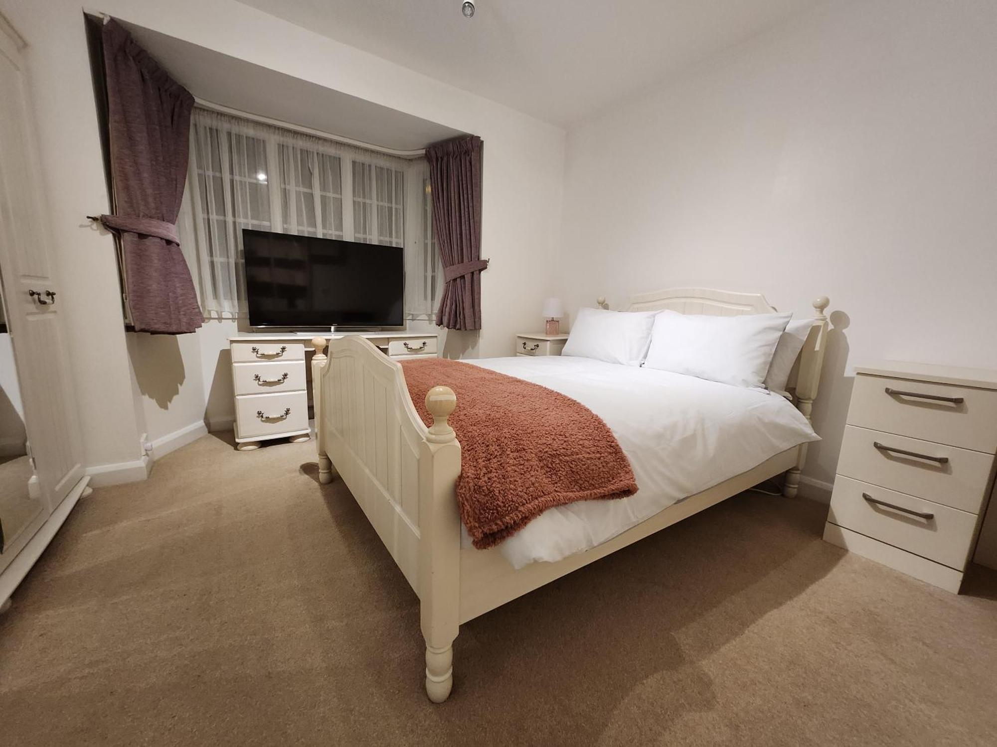 Elmdon House With 4 Spacious Bedrooms To Choose Birmingam Exterior foto