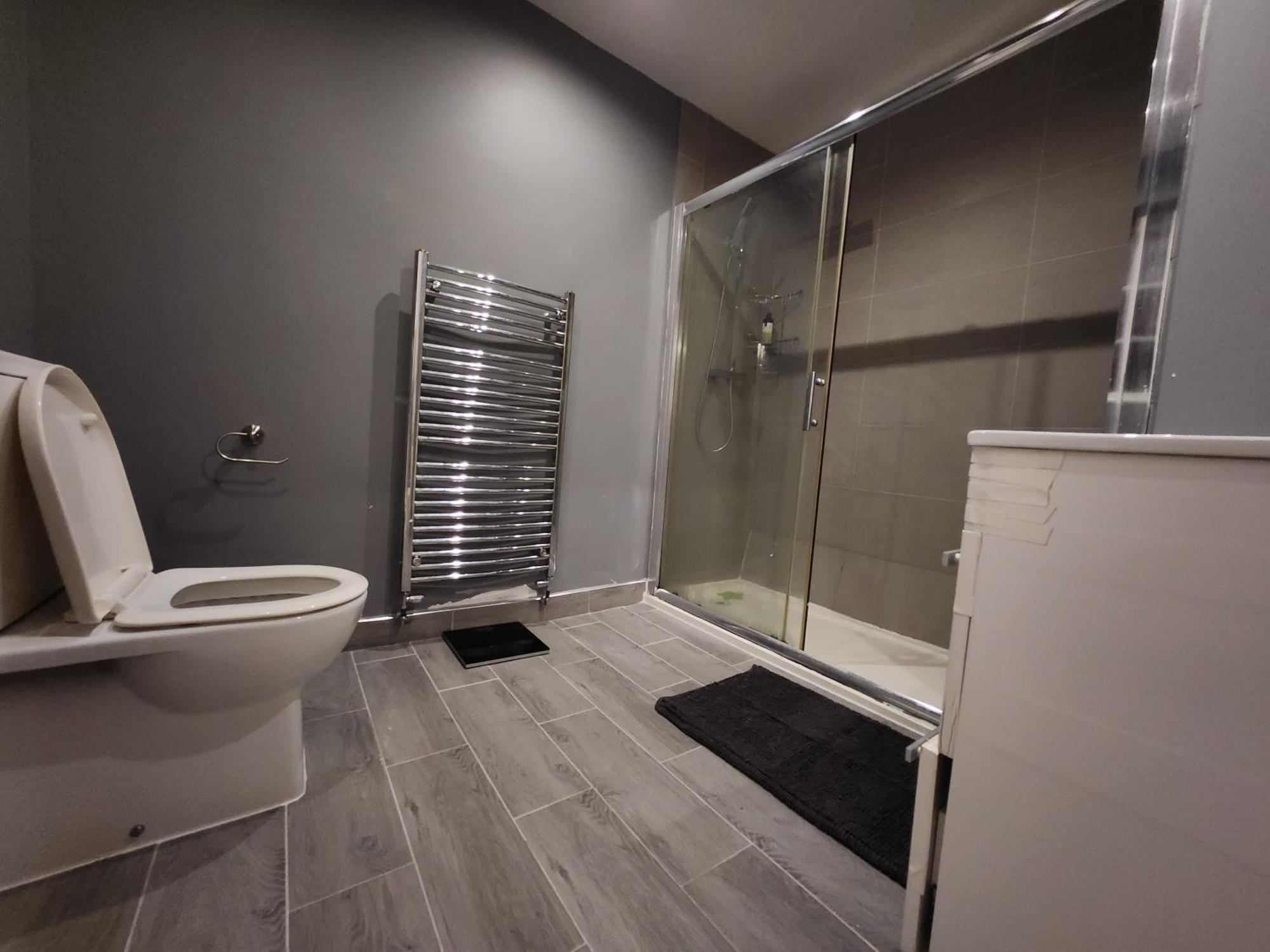 Elmdon House With 4 Spacious Bedrooms To Choose Birmingam Exterior foto